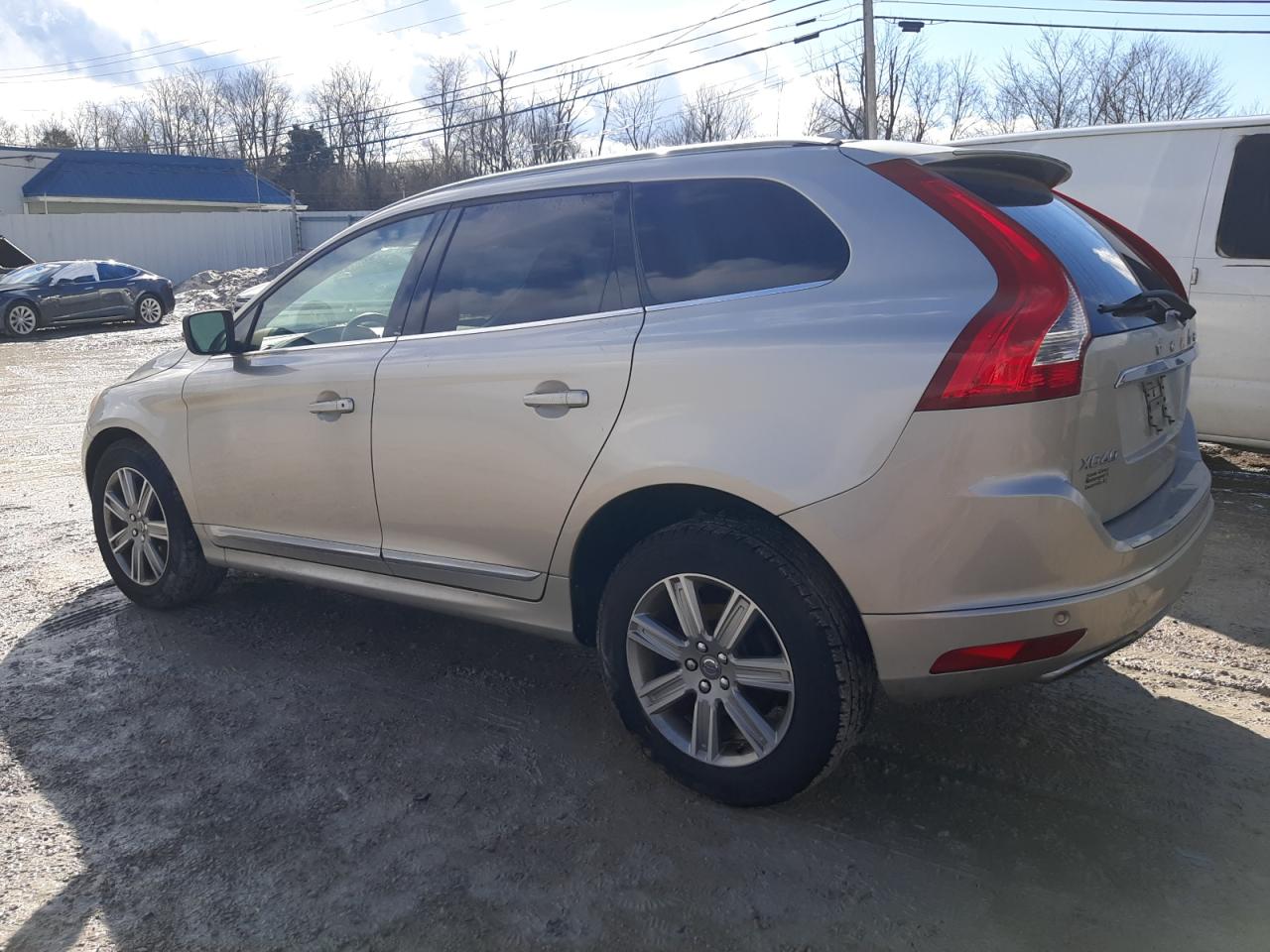 2017 Volvo XC60 - Image 2