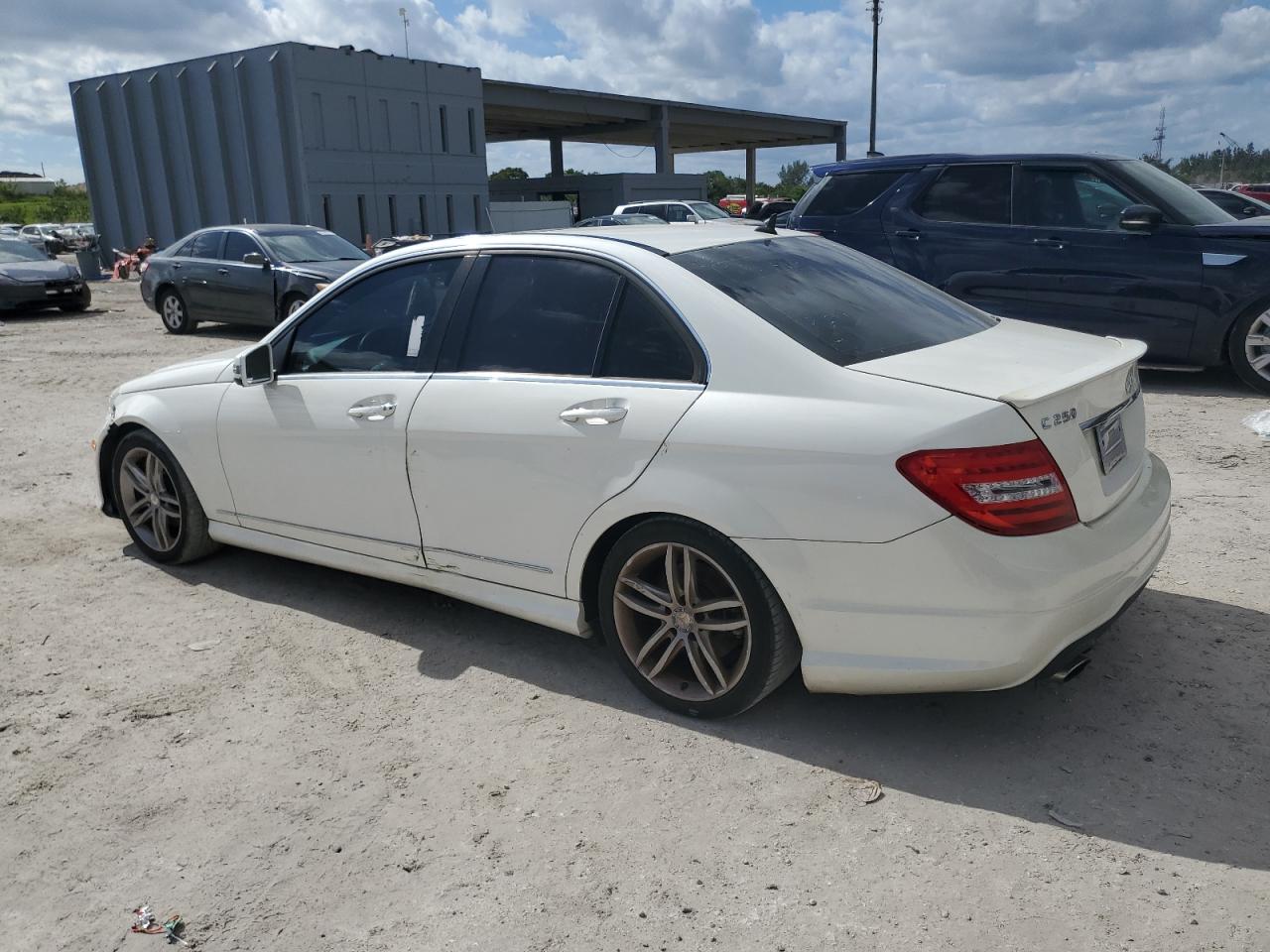 2013 Mercedes-Benz C-klasse - Image 2