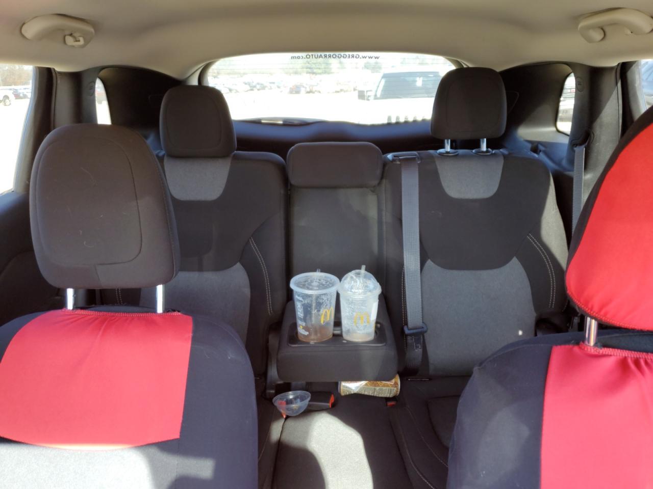2016 Jeep Grand Cherokee - Image 10