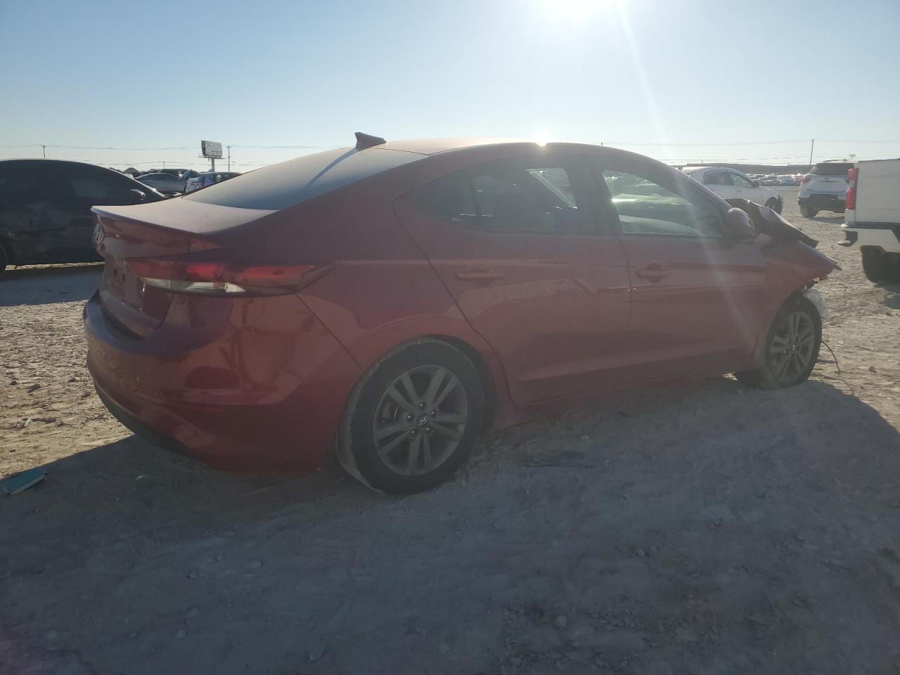 2018 Hyundai Elantra - Image 3