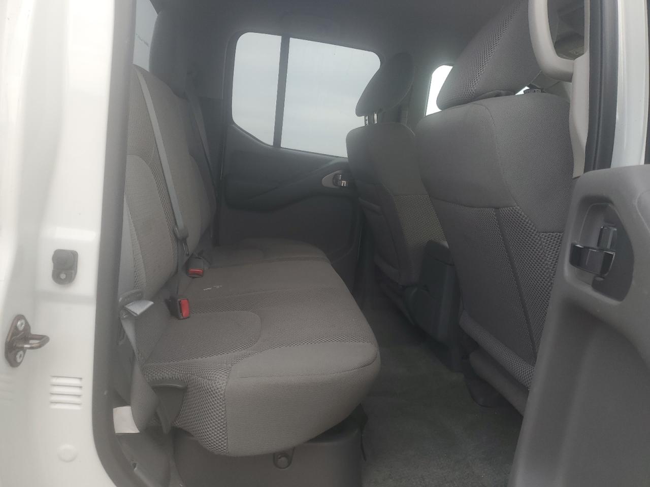 2016 Nissan Navara (Frontier) - Image 10