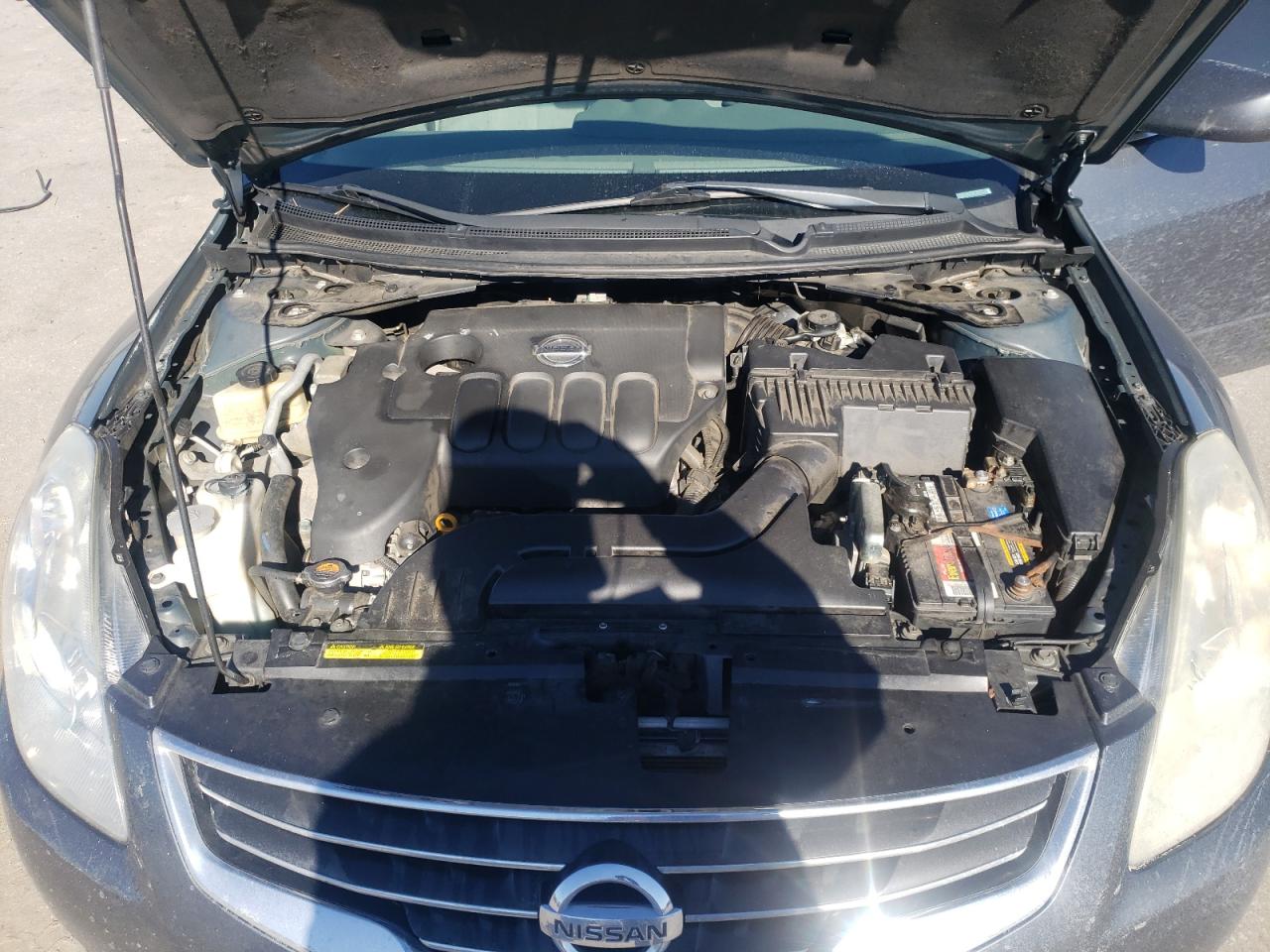 2010 Nissan Altima - Image 13