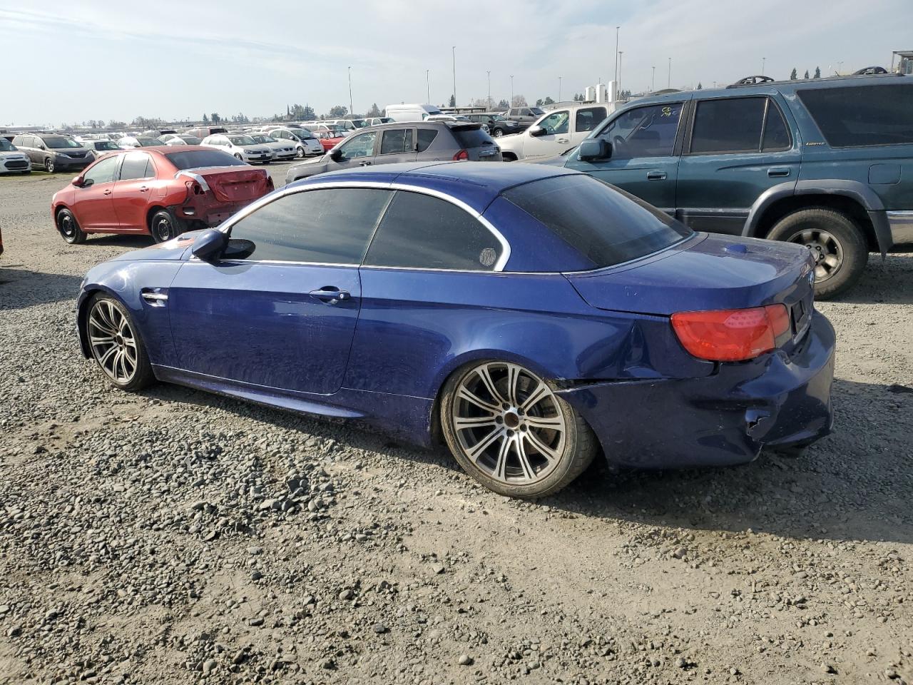 2011 BMW M3 - Image 2