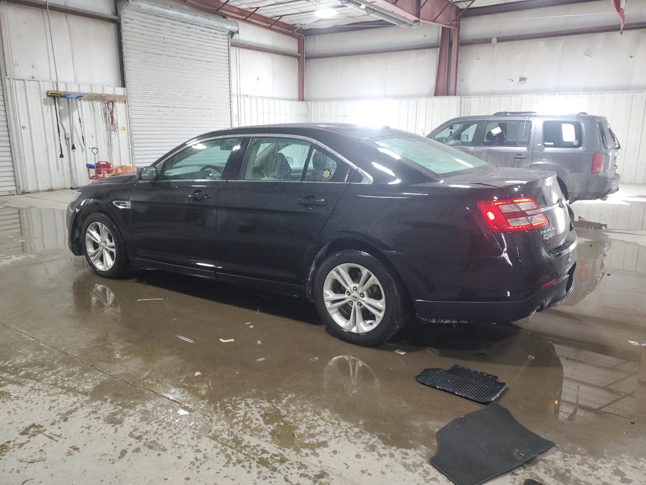 2016 Ford Taurus - Image 2