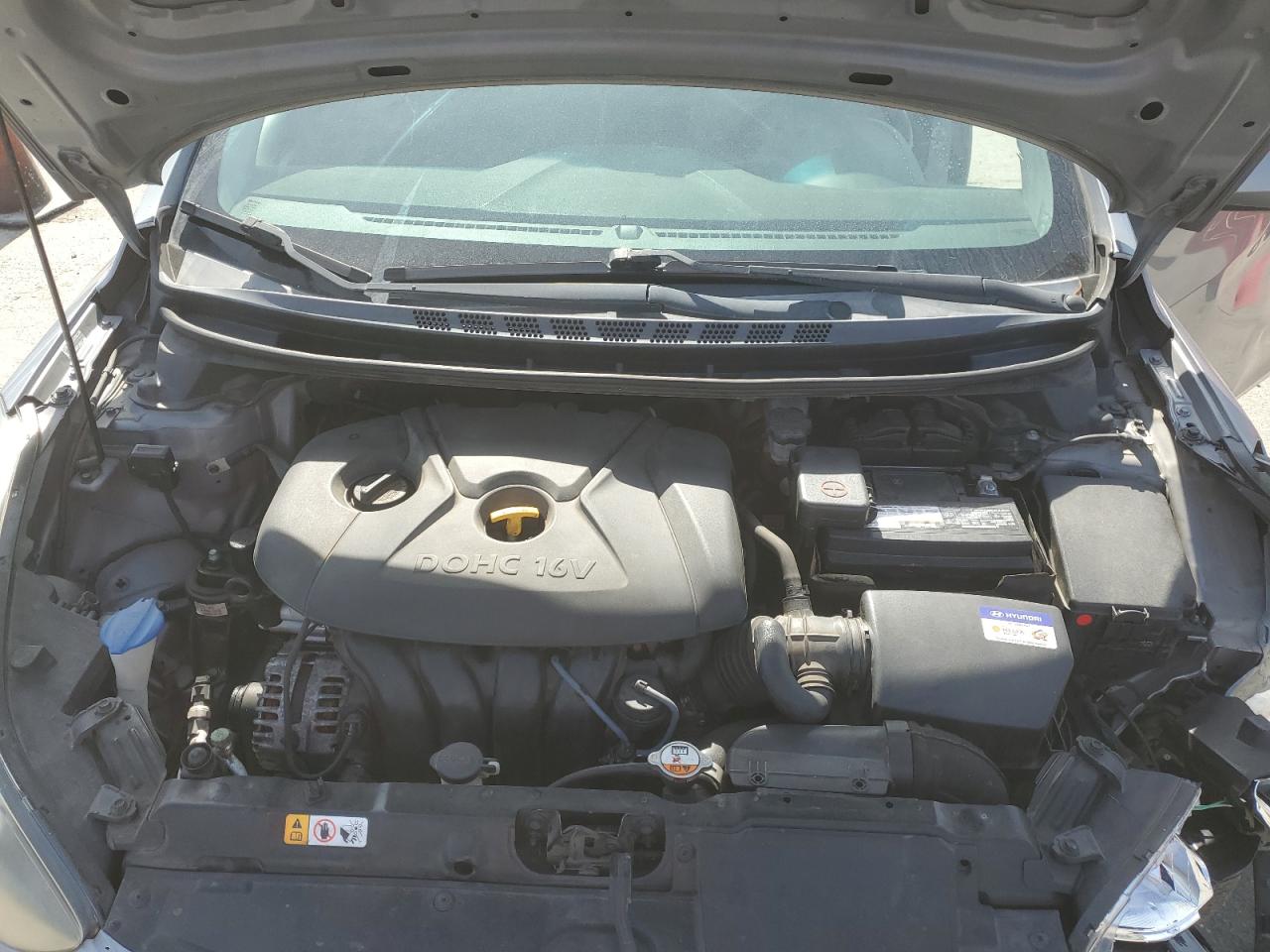 2015 Hyundai Elantra - Image 11
