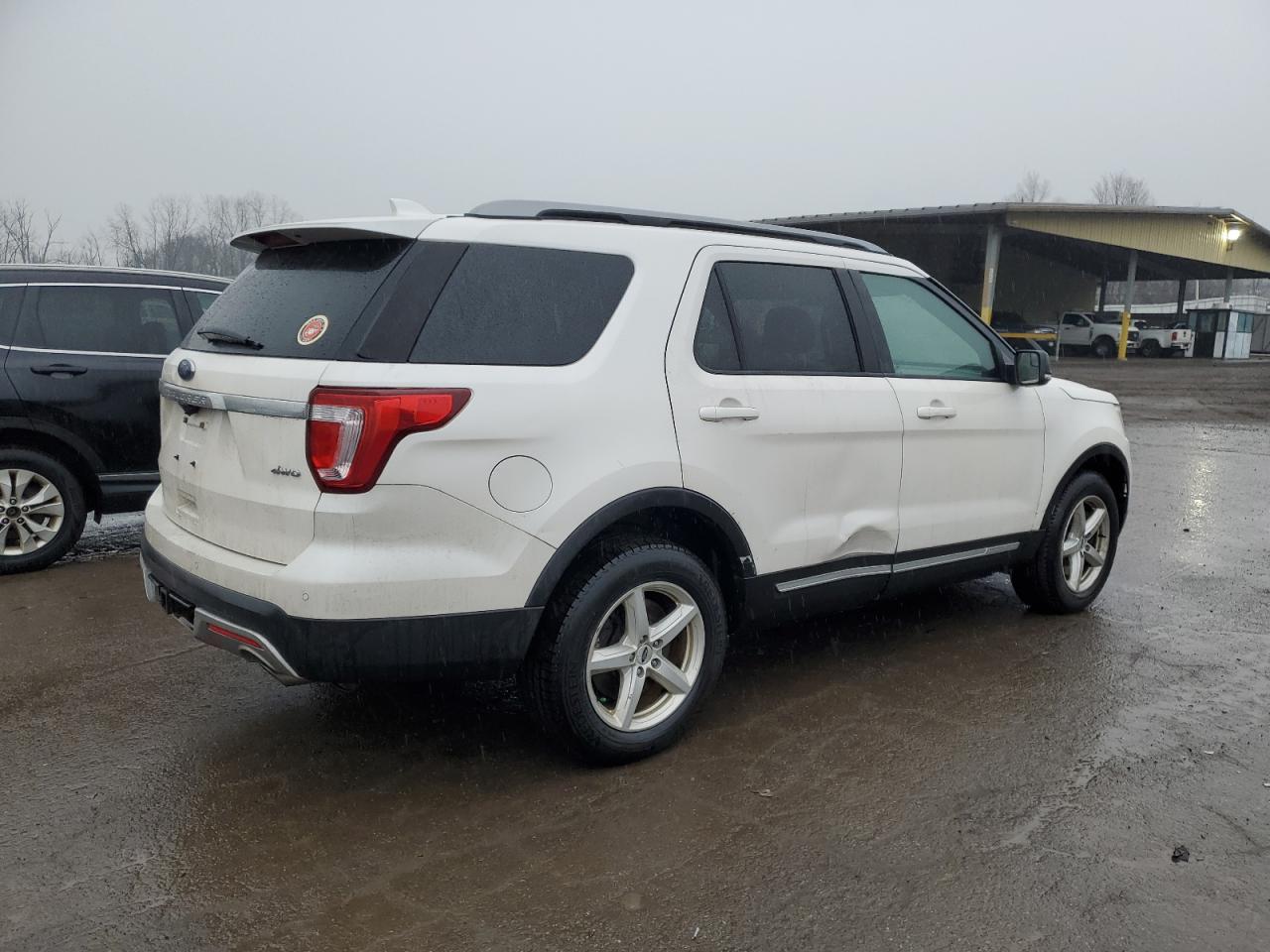 2017 Ford Explorer - Image 3