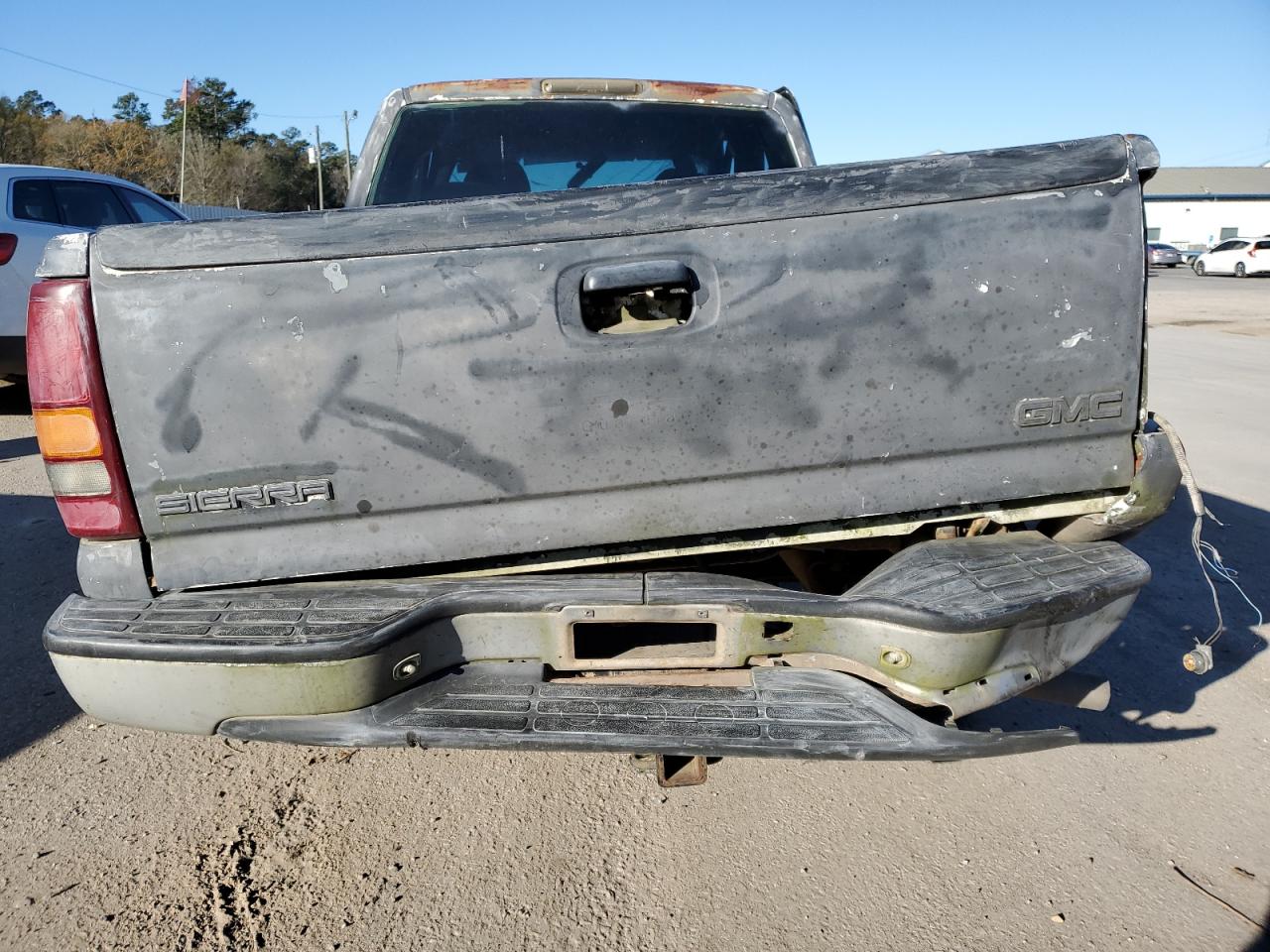 2001 GMC Sierra - Image 6
