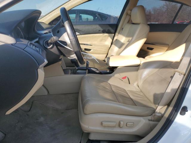 Седаны HONDA ACCORD 2012 Белый