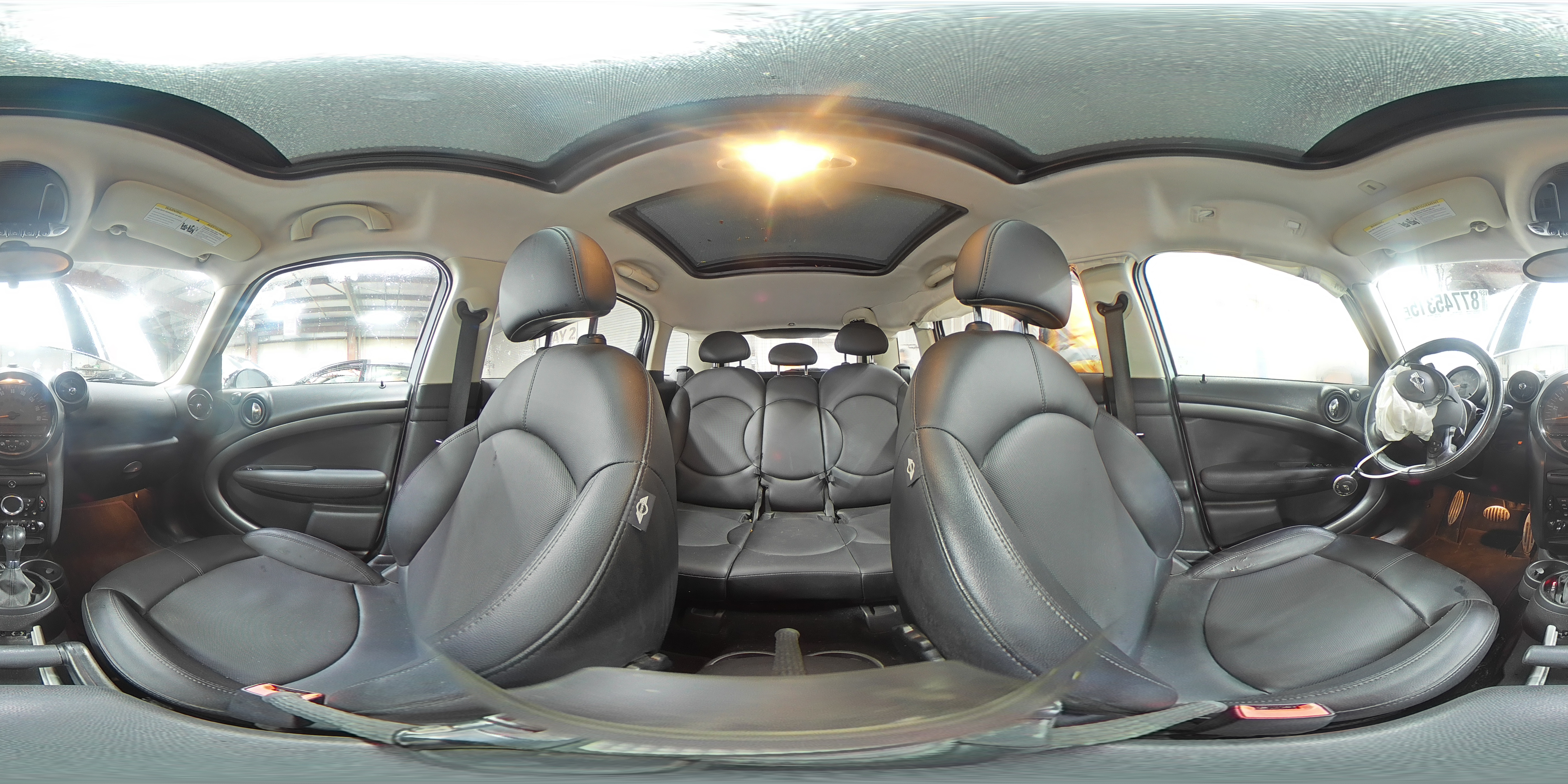 2015 MINI Cooper - Image 14