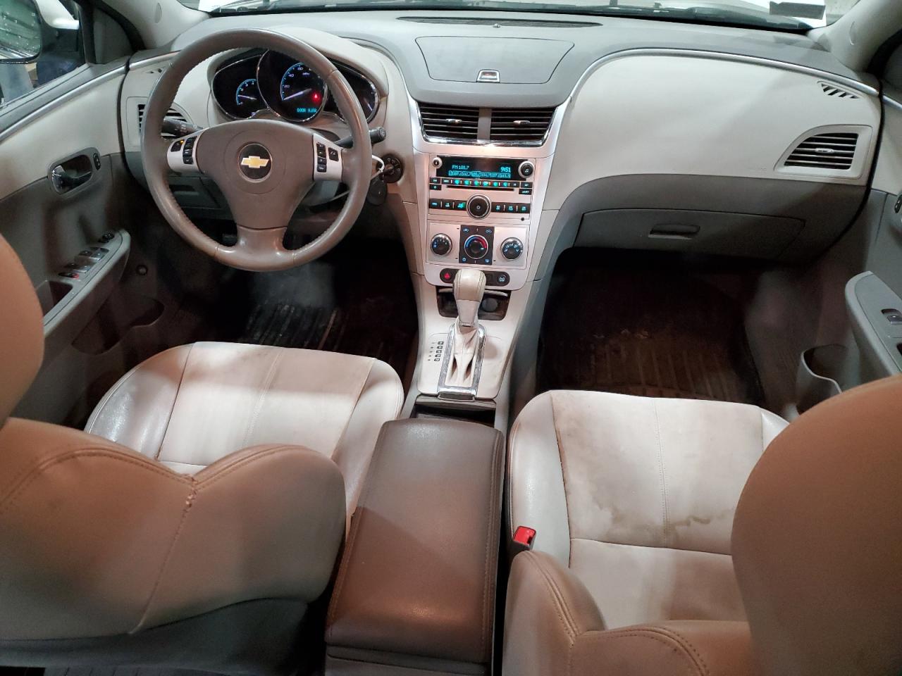 2011 Chevrolet Malibu - Image 8
