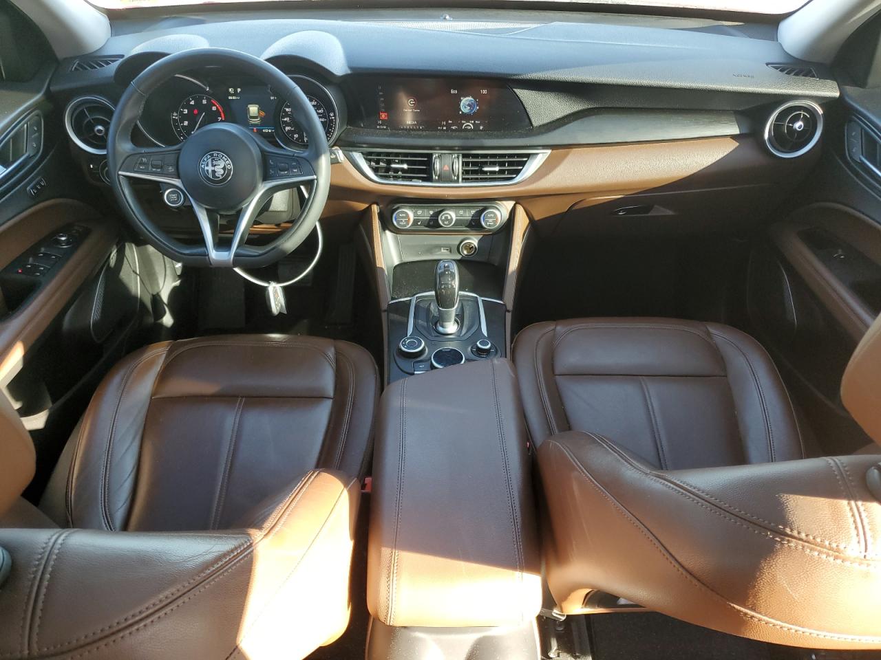 2018 Alfa Romeo Stelvio - Image 8