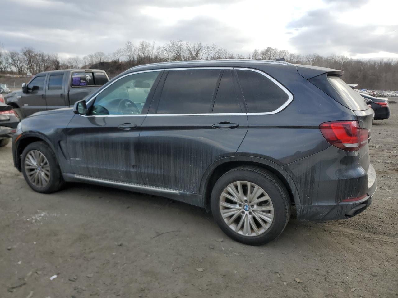 VIN 5UXKR6C51G0J79943 2016 BMW X5 no.2