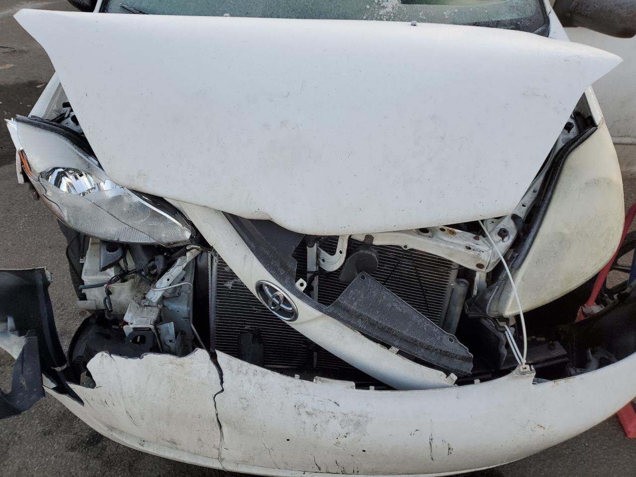 2006 Toyota Sienna - Image 14