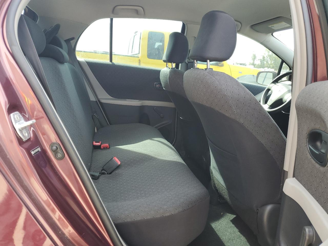 2009 Toyota Yaris - Image 10