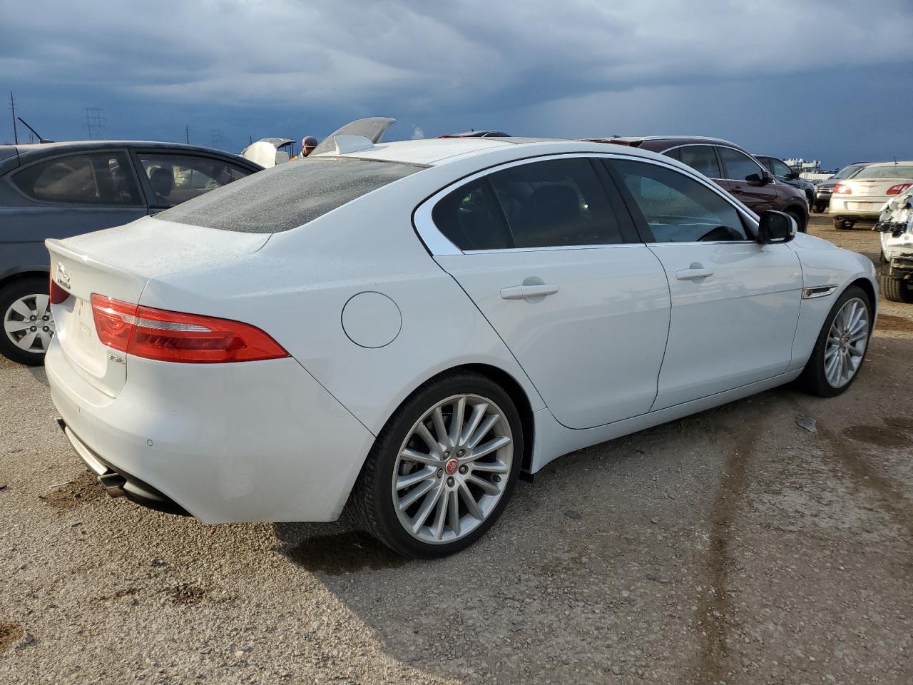 2017 Jaguar XE - Image 3