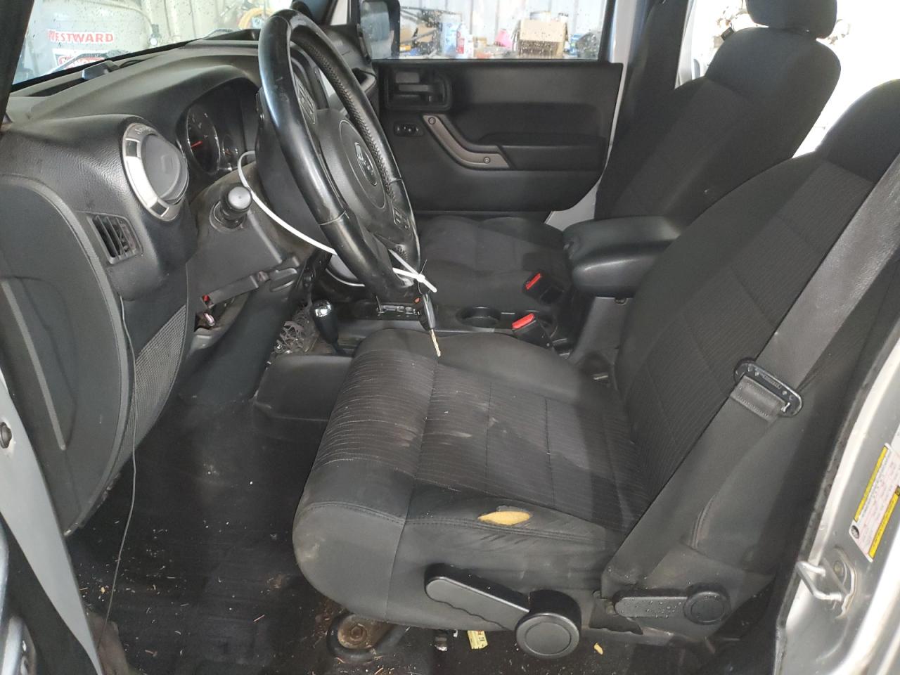 2012 Jeep Wrangler - Image 7