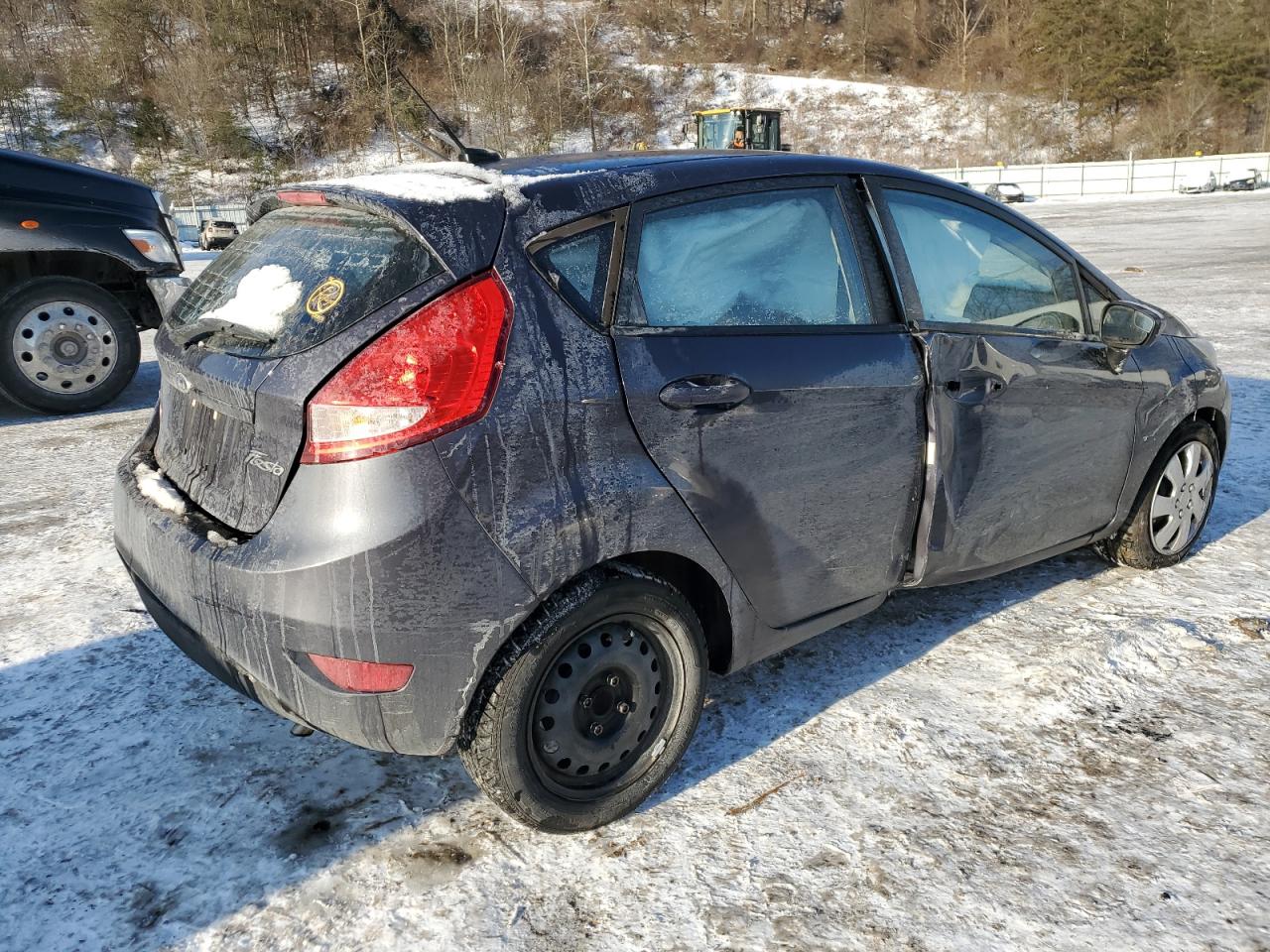 2012 Ford Fiesta - Image 3