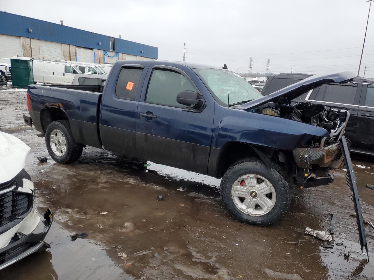 2009 Chevrolet Silverado - Image 4