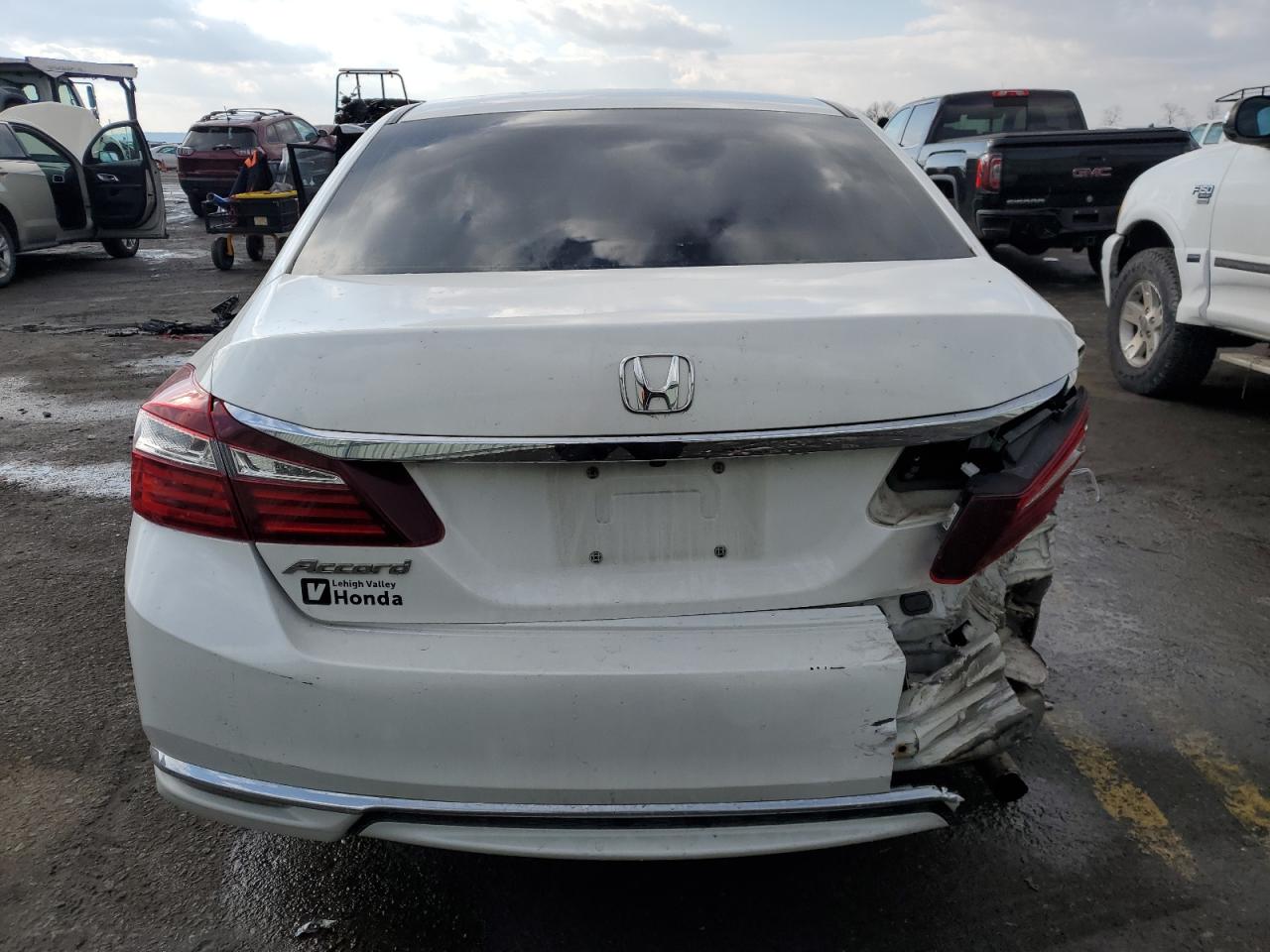 1HGCR2F38HA229548 HONDA ACCORD 2017