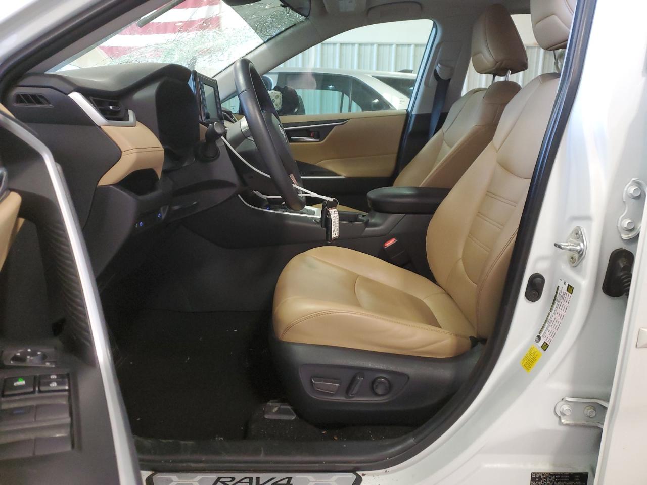 2021 Toyota RAV 4 - Image 7