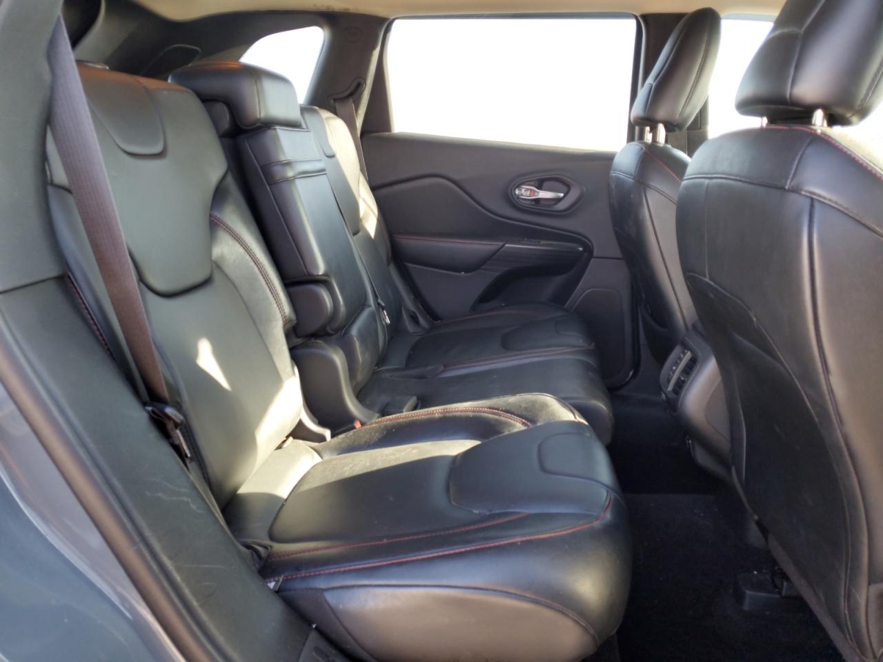 2014 Jeep Cherokee - Image 11