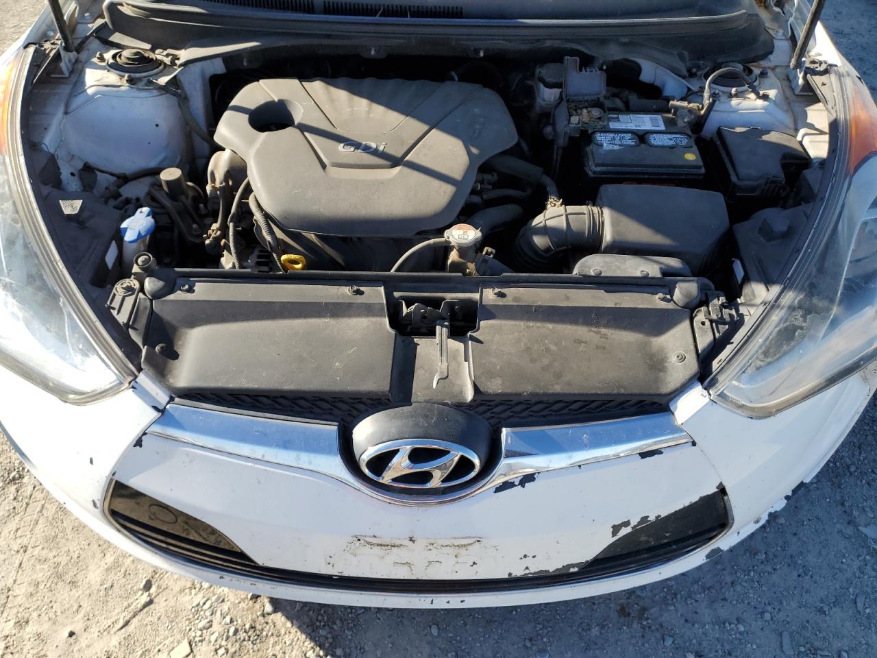 2013 Hyundai Veloster - Image 11