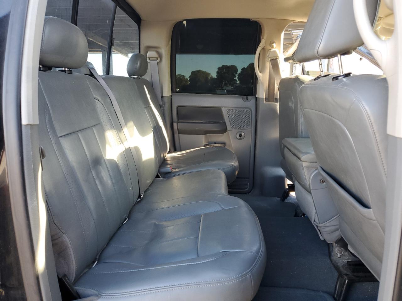 2007 Dodge RAM - Image 10