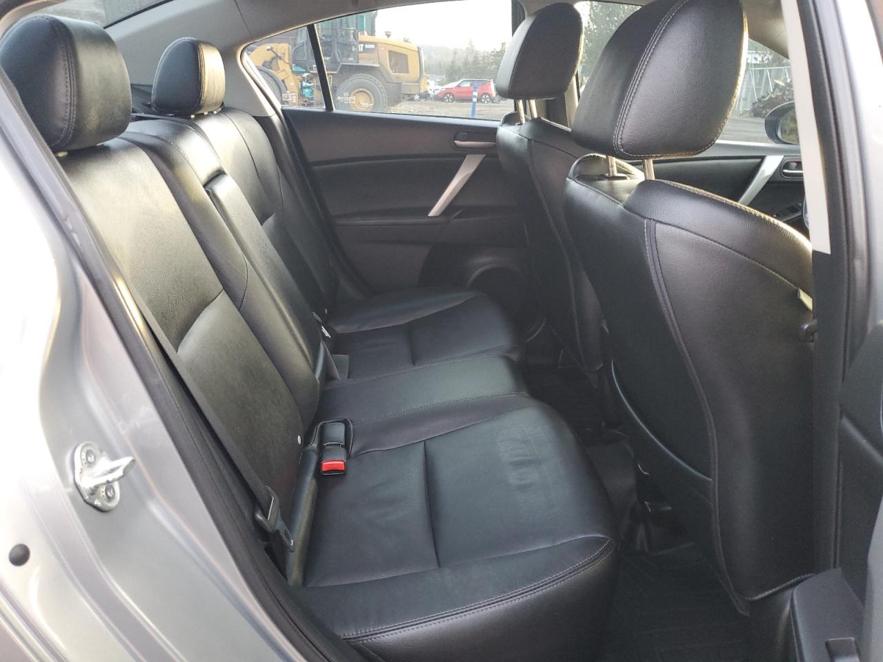 2012 Mazda 3 - Image 10