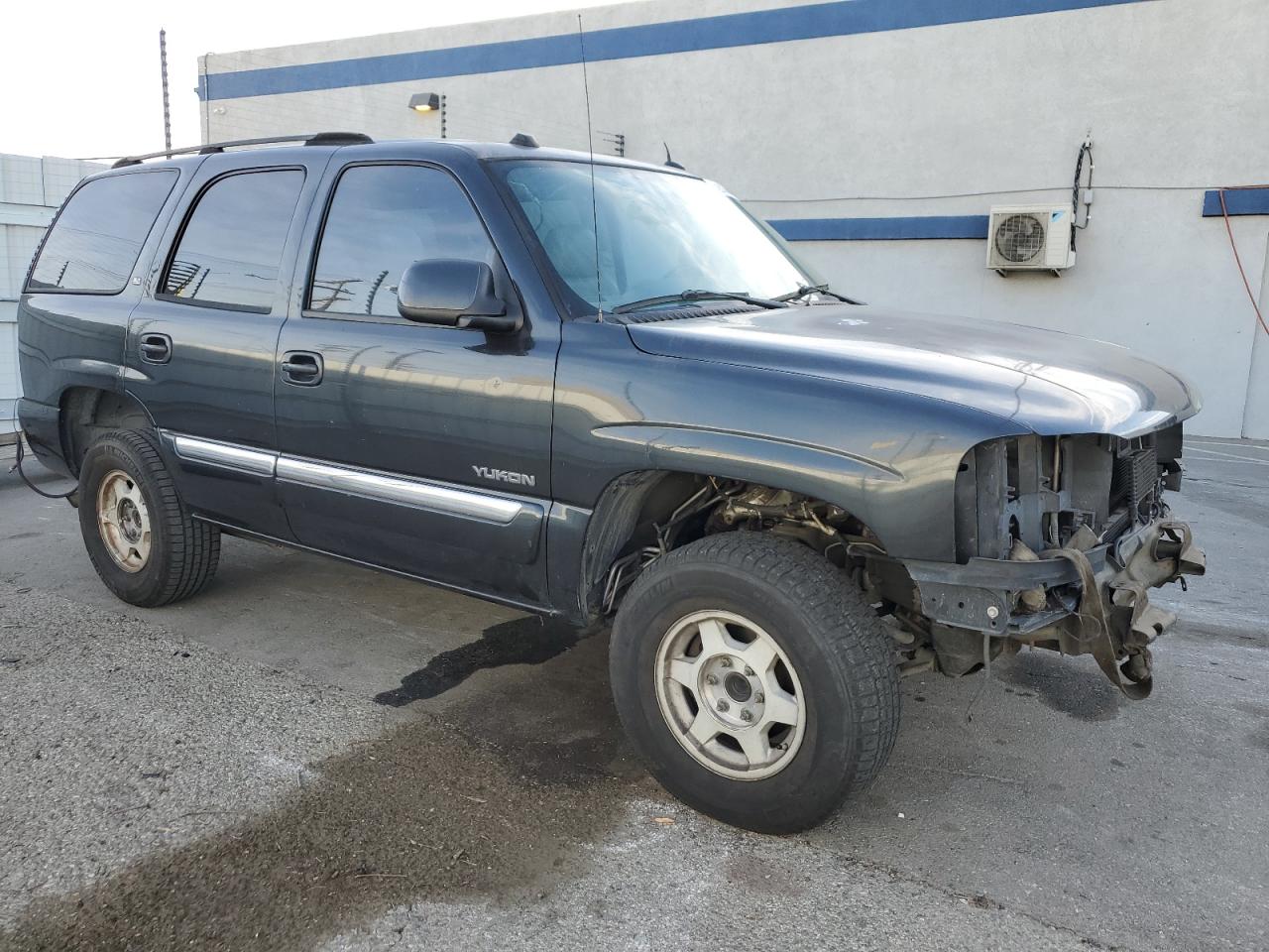 2005 GMC Yukon - Image 4
