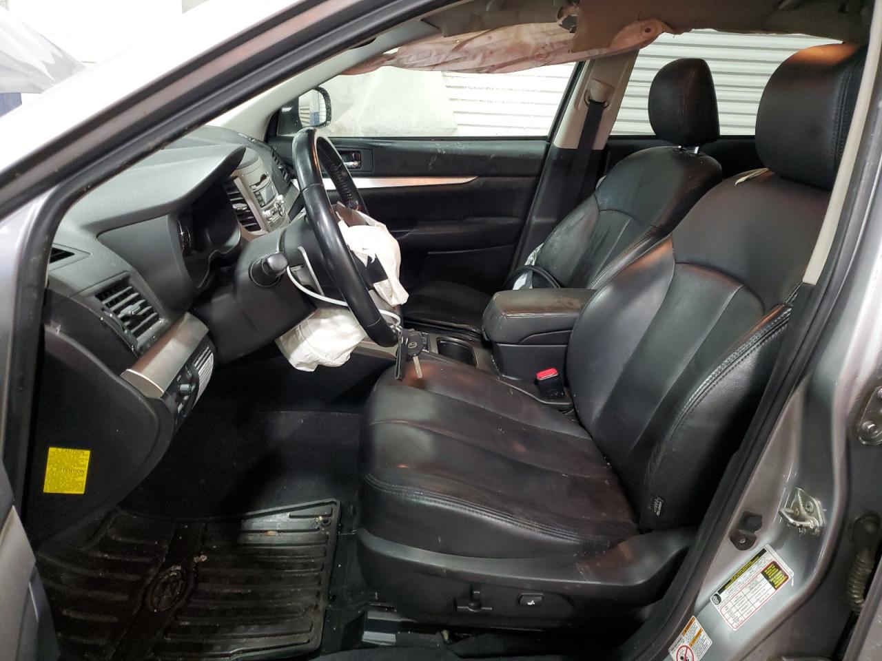 2010 Subaru Outback - Image 7