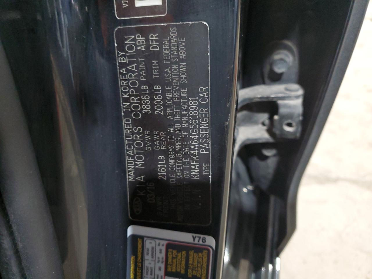 2016 Kia Forte - Image 12