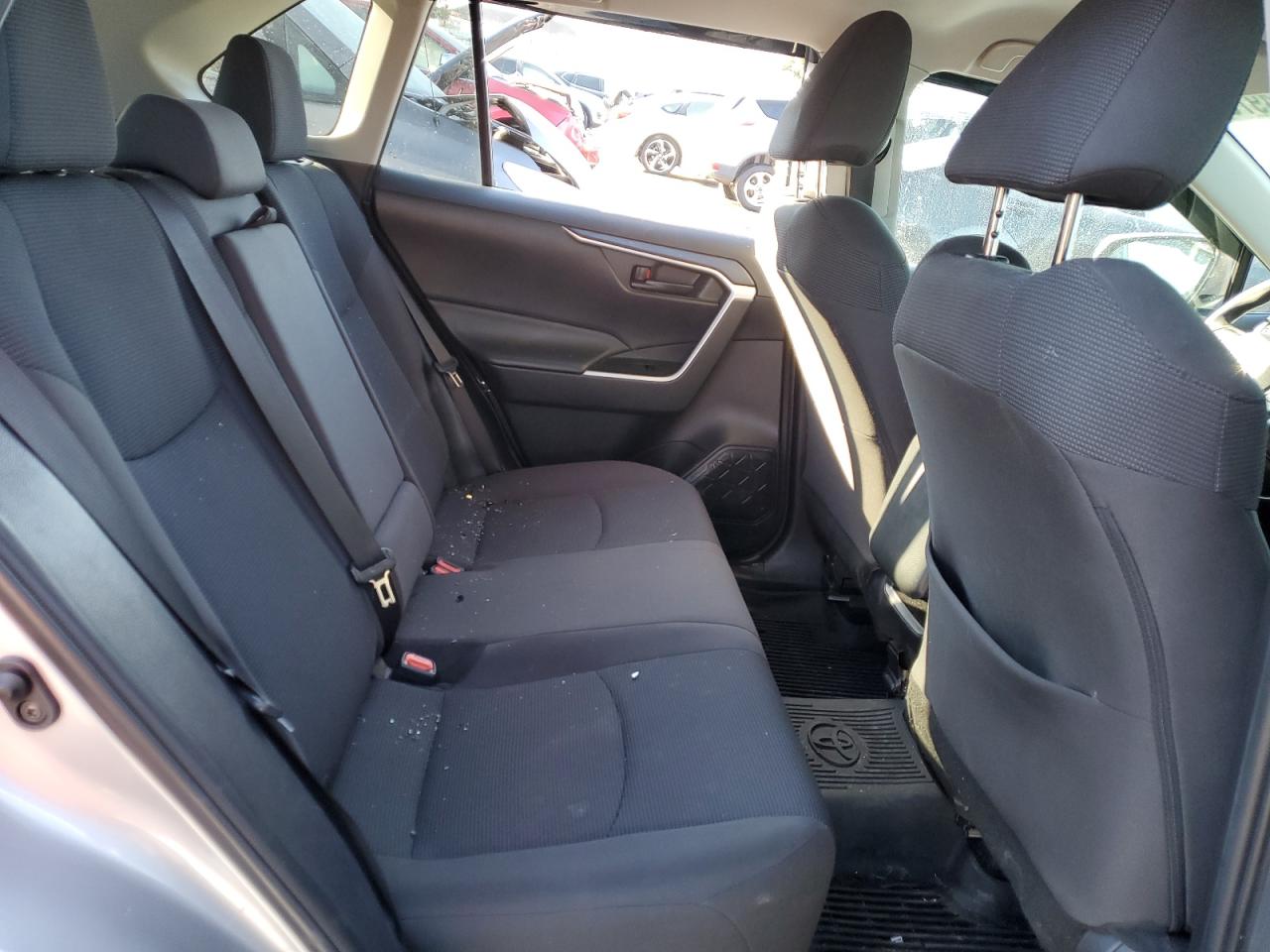 2020 Toyota RAV 4 - Image 12