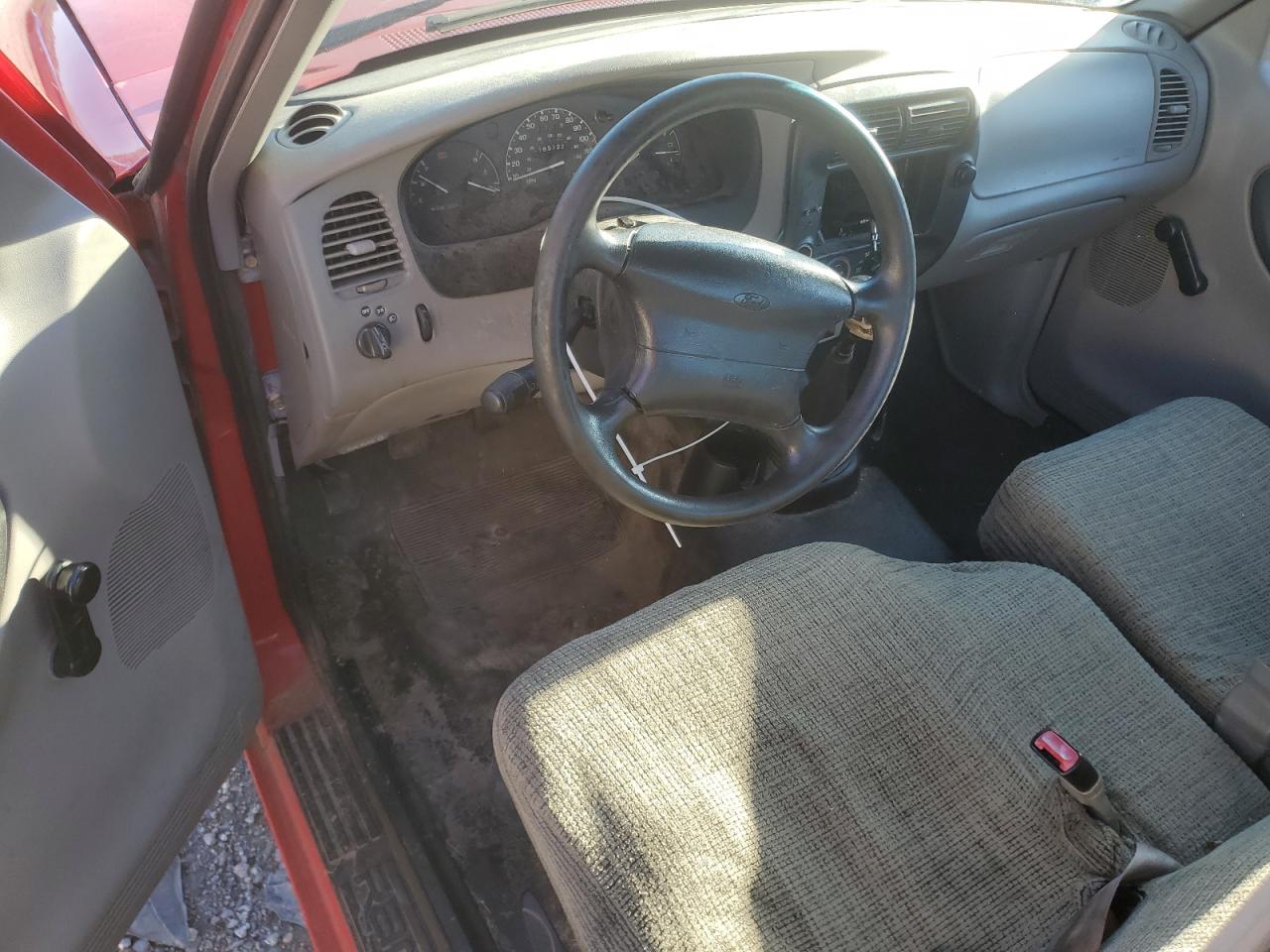 2000 Ford Ranger - Image 8