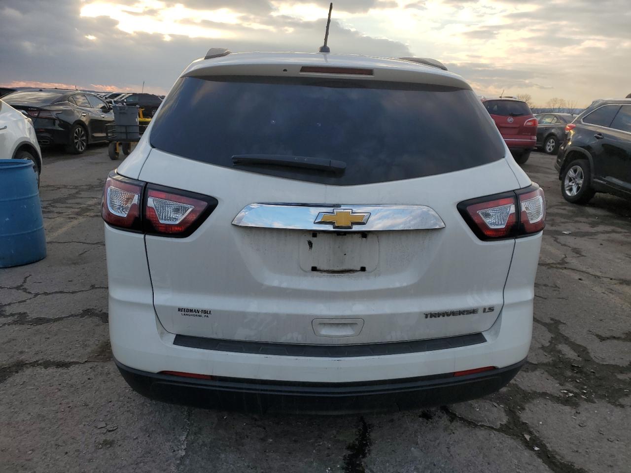 VIN 1GNKRFED6FJ152503 2015 CHEVROLET TRAVERSE no.6