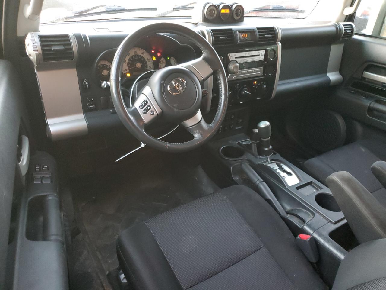 2007 Toyota FJ Cruiser - Image 8