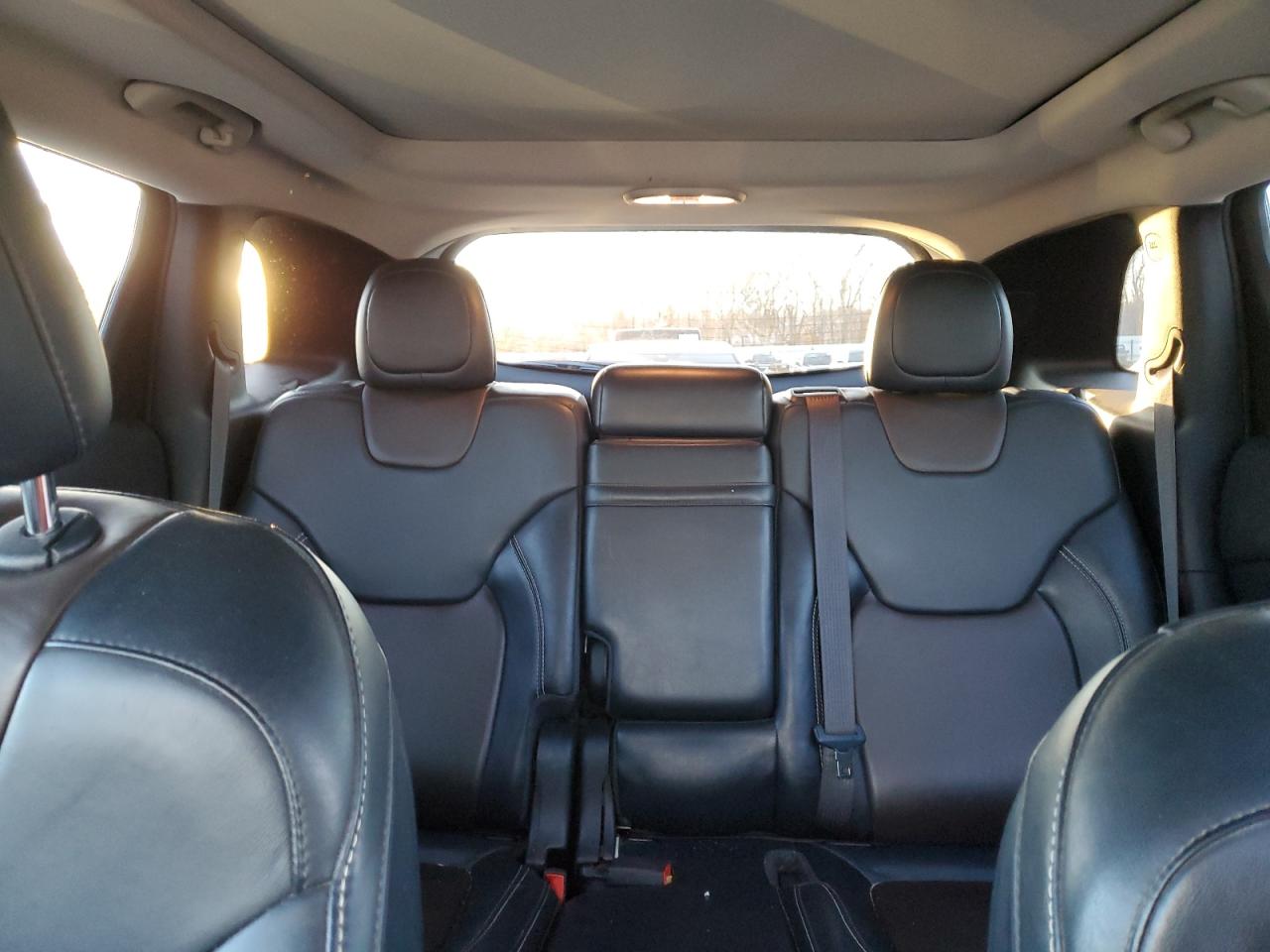 2016 Jeep Grand Cherokee - Image 10