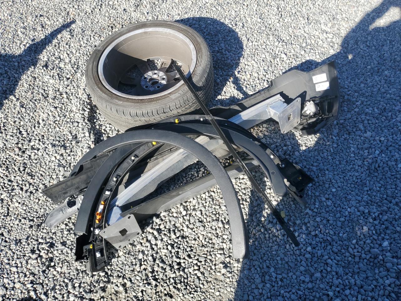 2019 Cadillac XT4 - Image 13