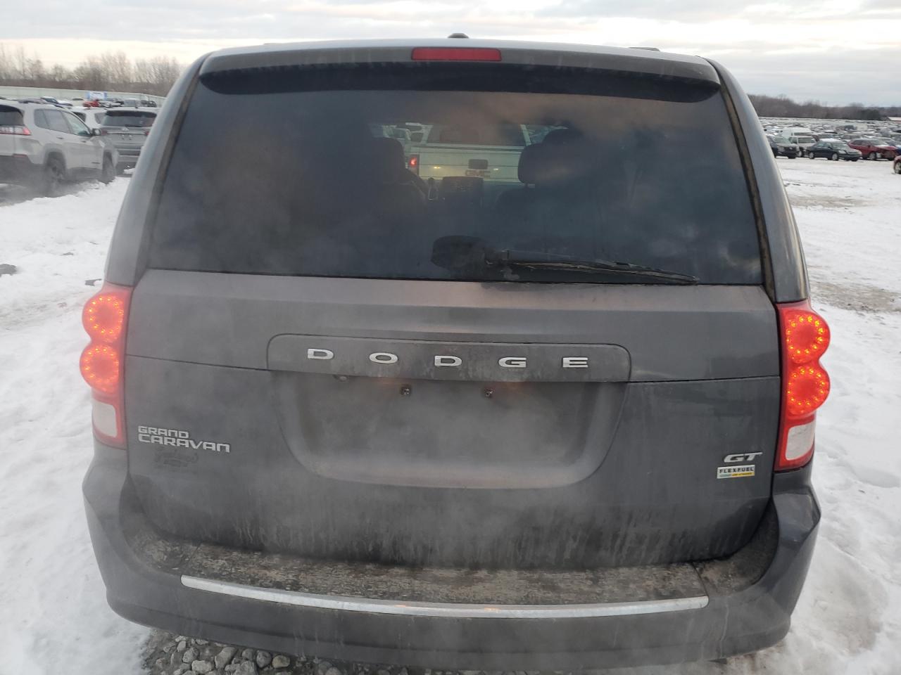 2018 Dodge Caravan - Image 6