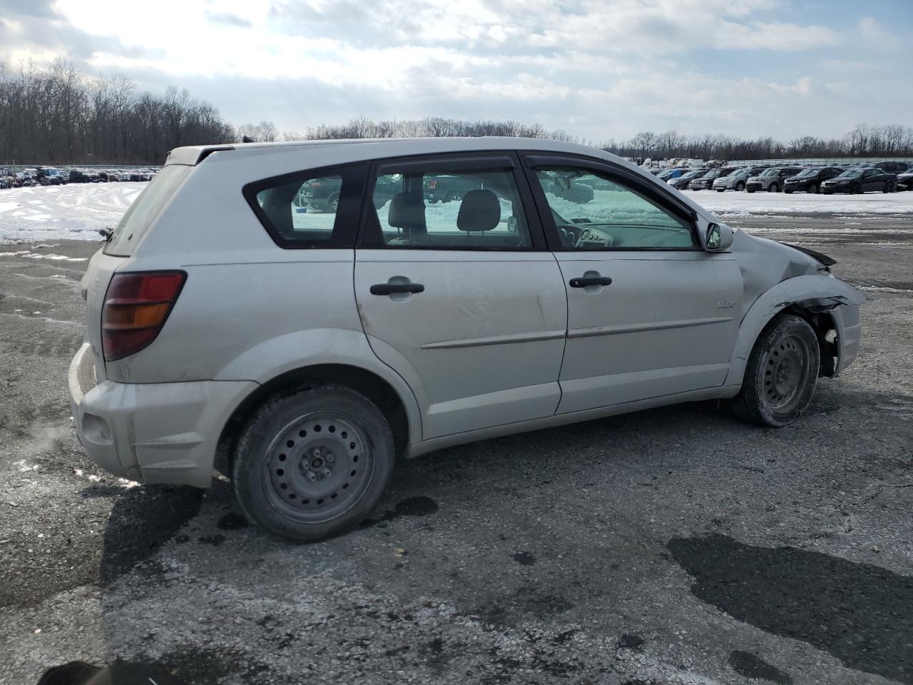 2005 Pontiac Vibe - Image 3