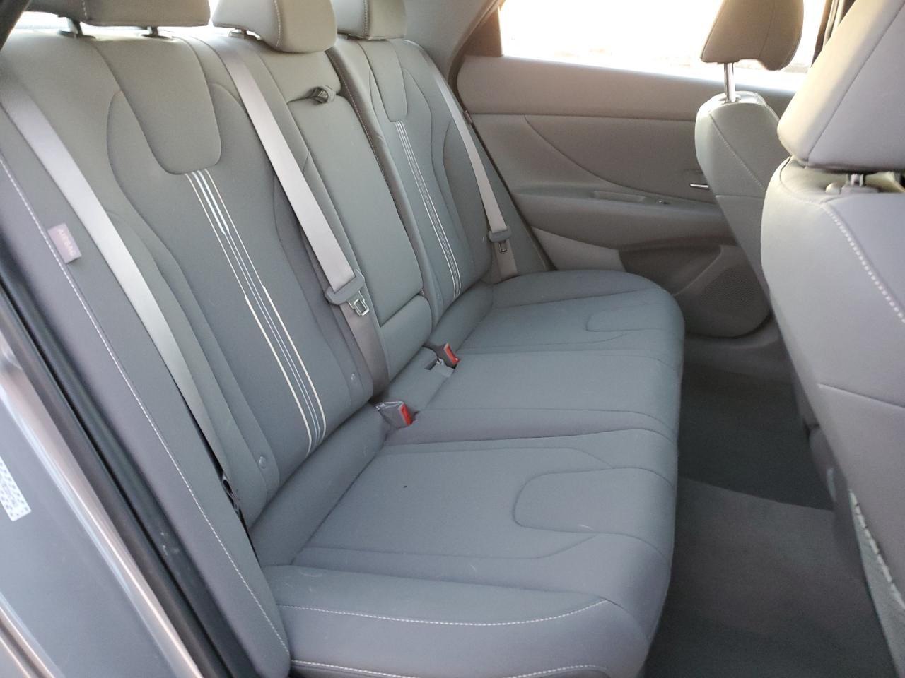 2024 Hyundai Elantra - Image 11