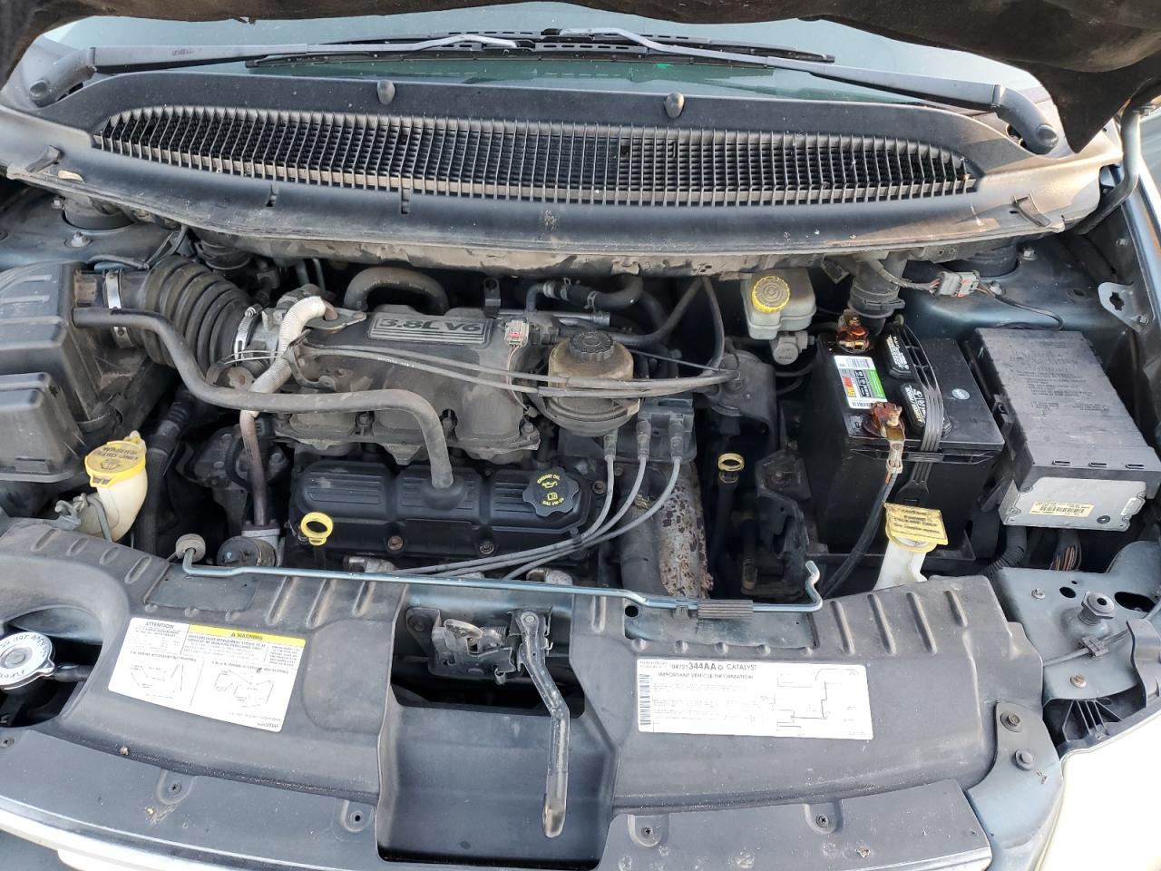 2005 Chrysler Town & Country - Image 12