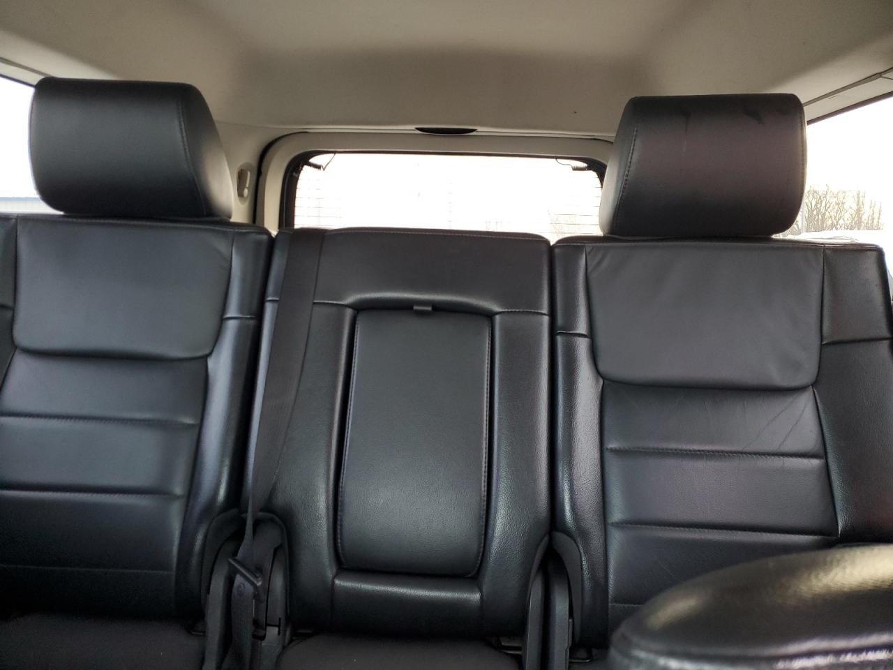 2010 Jeep Commander - Image 10