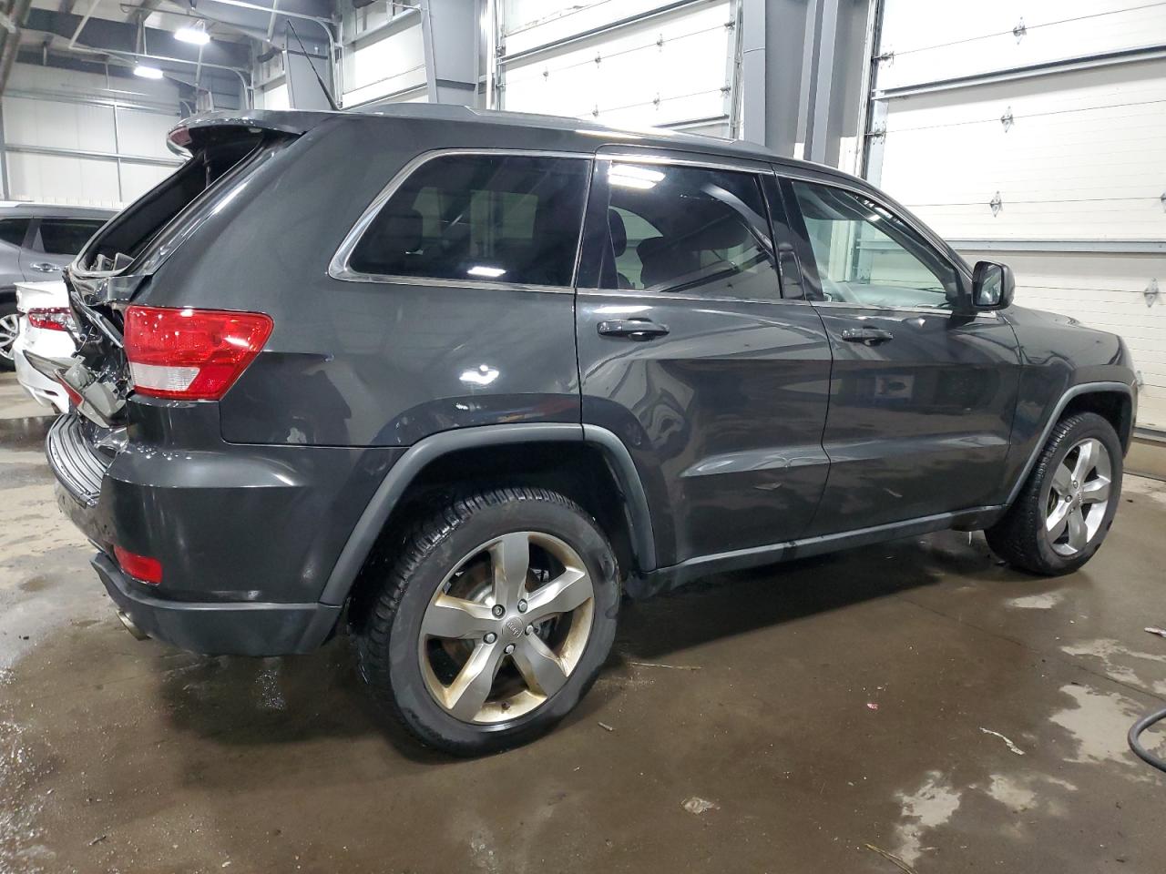 2011 Jeep Grand Cherokee - Image 3