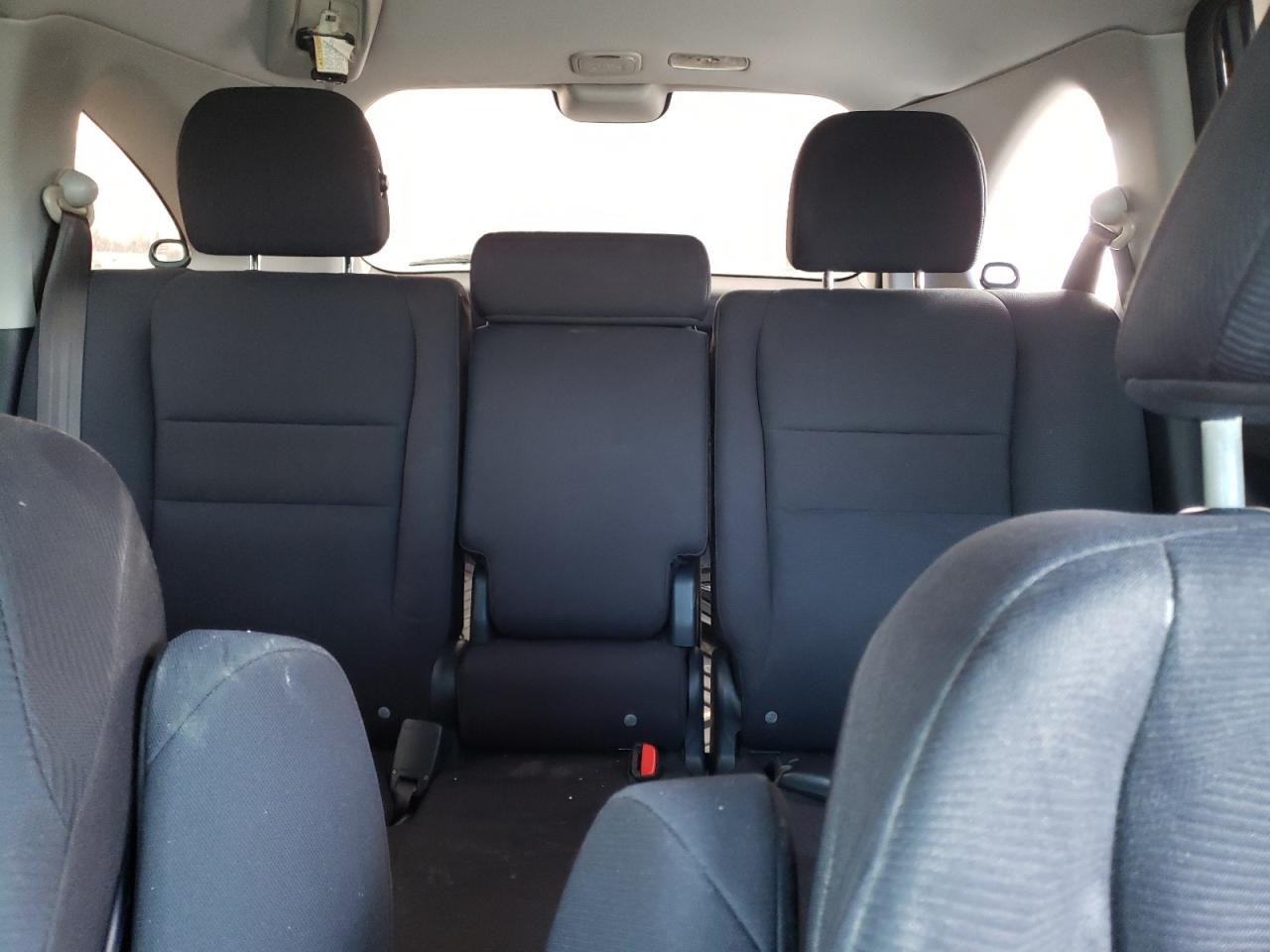 2010 Honda CR-V - Image 10