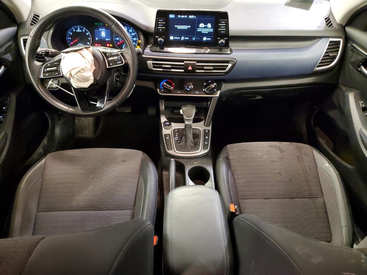 2021 Kia Seltos - Image 8
