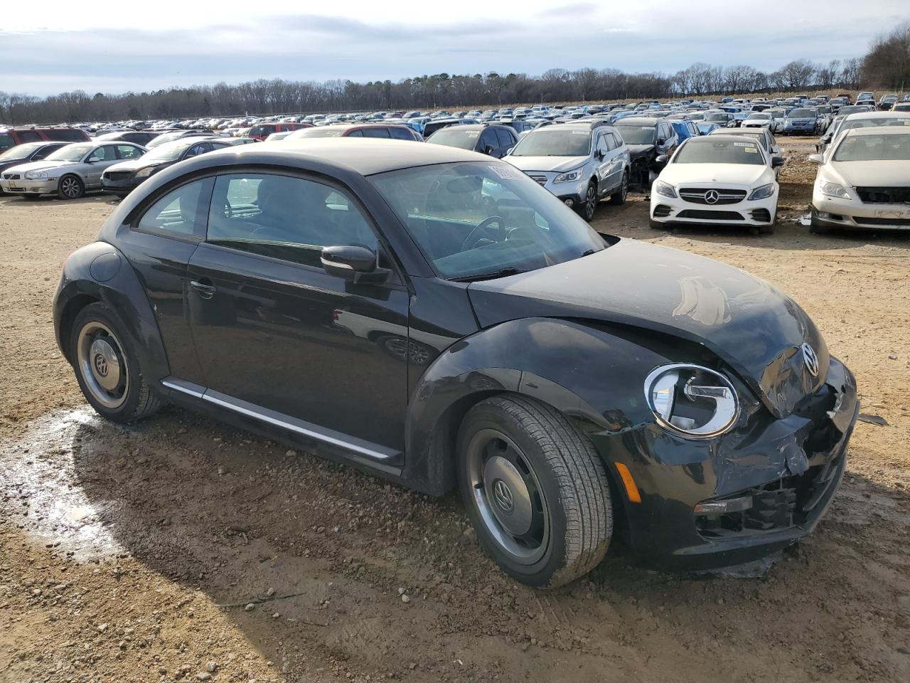 2012 Volkswagen Beetle - Image 4