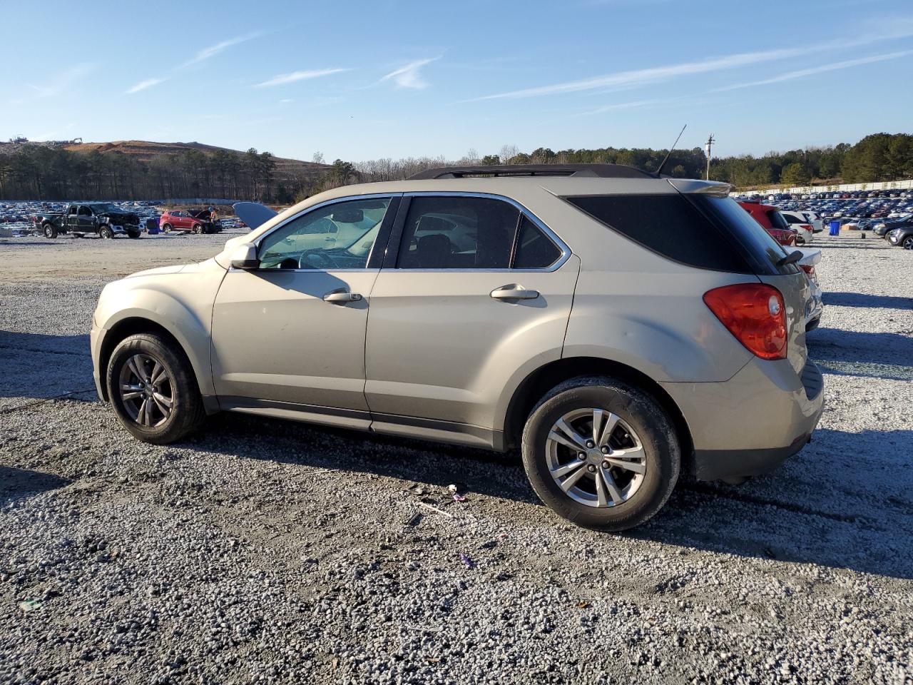 2011 Chevrolet Equinox - Image 2
