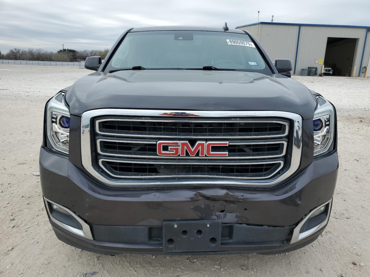 2016 GMC Yukon - Image 5