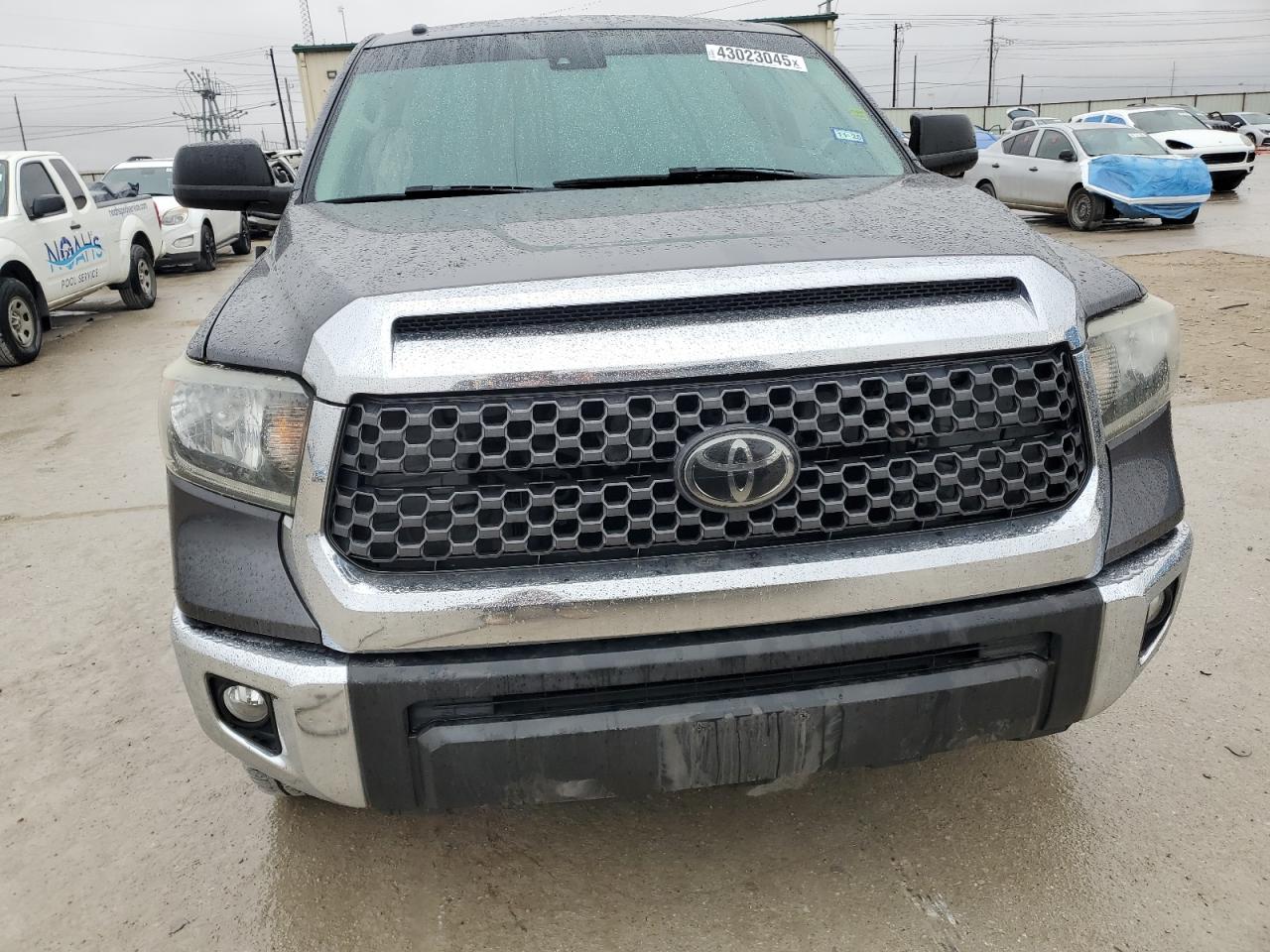 2018 Toyota Tundra - Image 5
