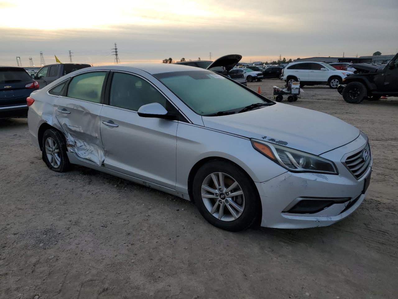 VIN 5NPE24AF6HH563966 2017 HYUNDAI SONATA no.4